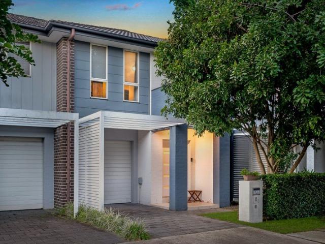 Low Maintenance Living in a Prime Ponds Location