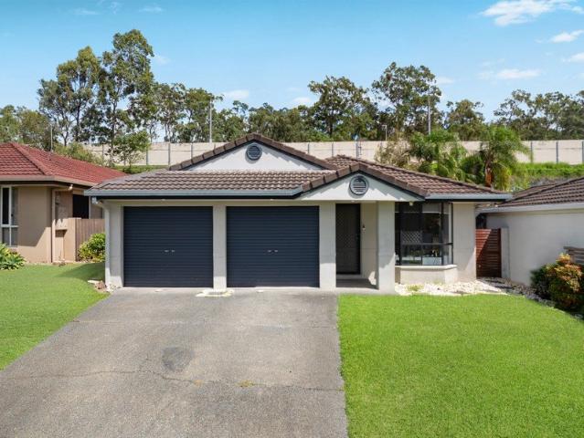 Move Straight In Vacant Home in Prime Parkwood