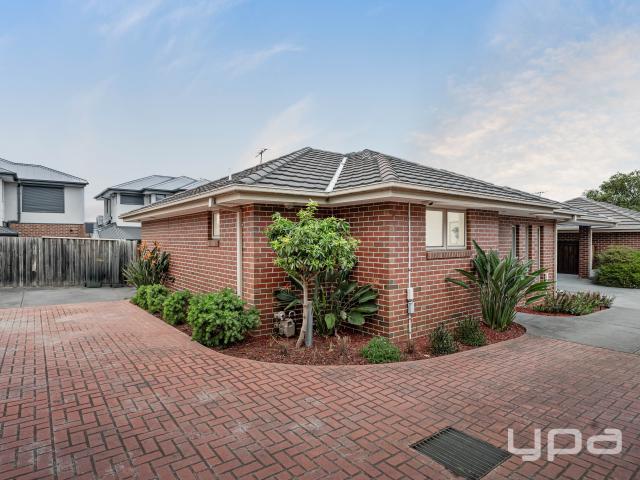 Low Maintenance Living in a Prime Reservoir Location