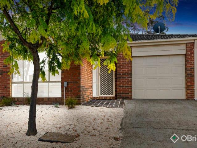 Low Maintenance Living in a Quiet Court Location
