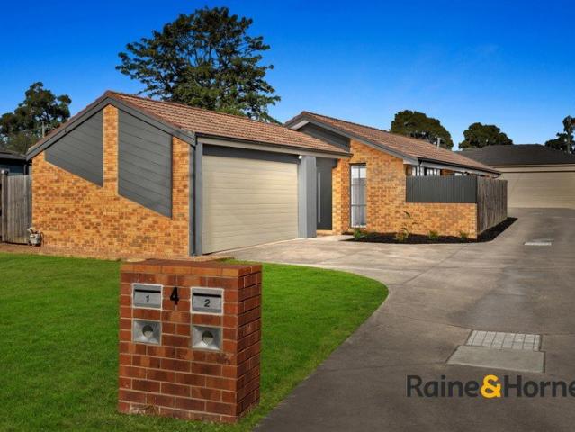 Low Maintenance Living in a Quiet Court Location Price Reduced