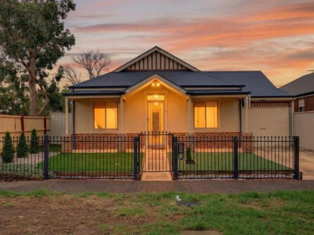 Low Maintenance Living in a Quiet Caroline Springs Pocket