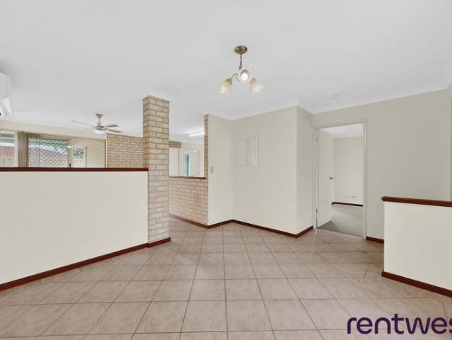 Low Maintenance Living in a Quiet Cul de Sac