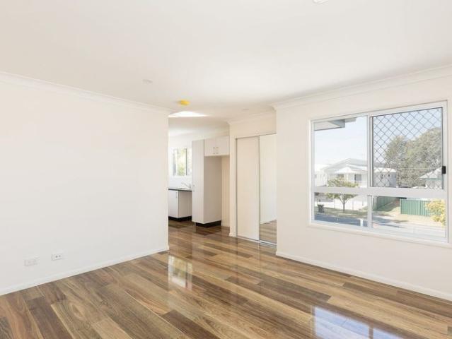 Low Maintenance Living in an Ultra Convenient Location