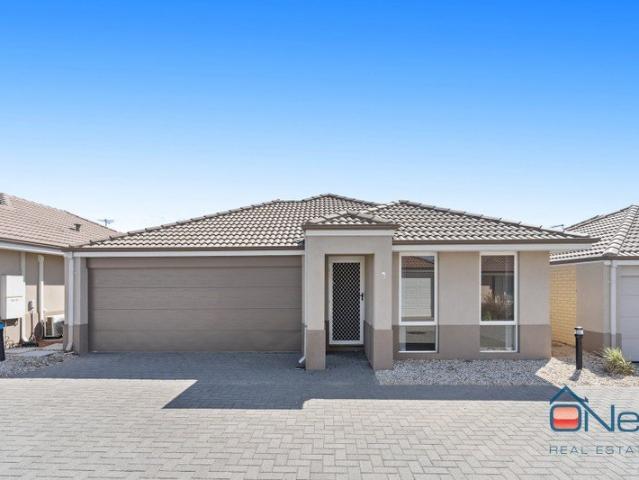 LOW MAINTENANCE LIVING IN AN UNBEATABLE LOCATION