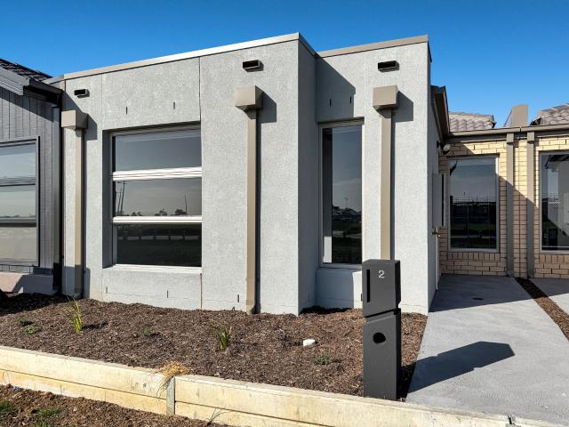Low maintenance living in Armstrong Creek