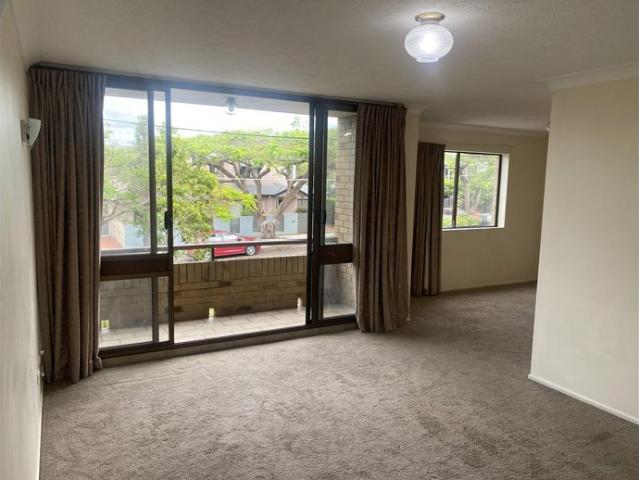 Low Maintenance Living in Convenient Clayfield Pocket