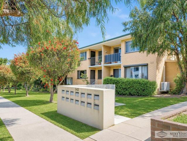 Low Maintenance Living in Convenient Location