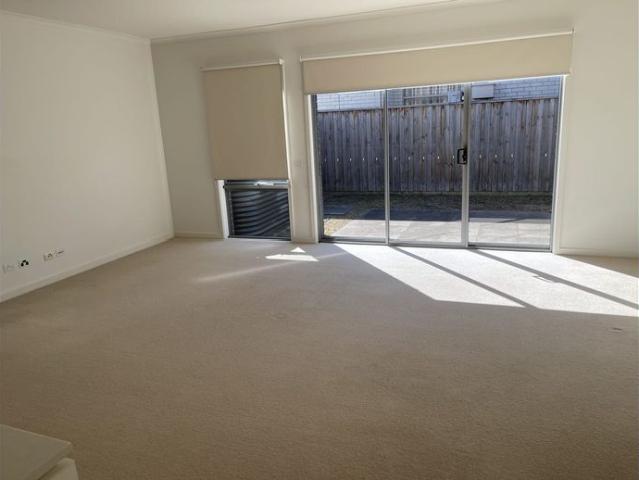 Low Maintenance Living in Harcrest Estate