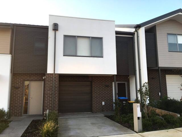 Low Maintenance Living in Harcrest Estate
