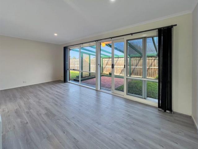 Low maintenance living in ideal location