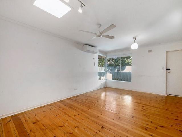 Low maintenance living in popular locale