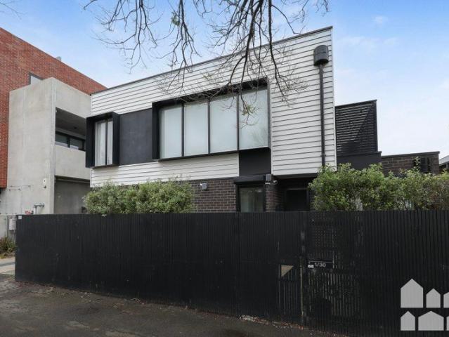 Low Maintenance Living In Prime Location