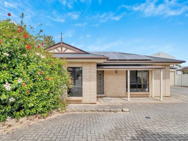 Low Maintenance Living in Prime Underdale Location