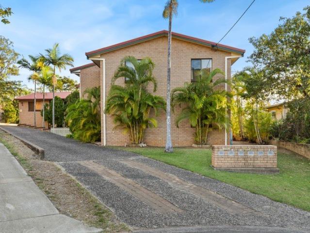 Low Maintenance Living in Quiet Frenchville Cul de Sac