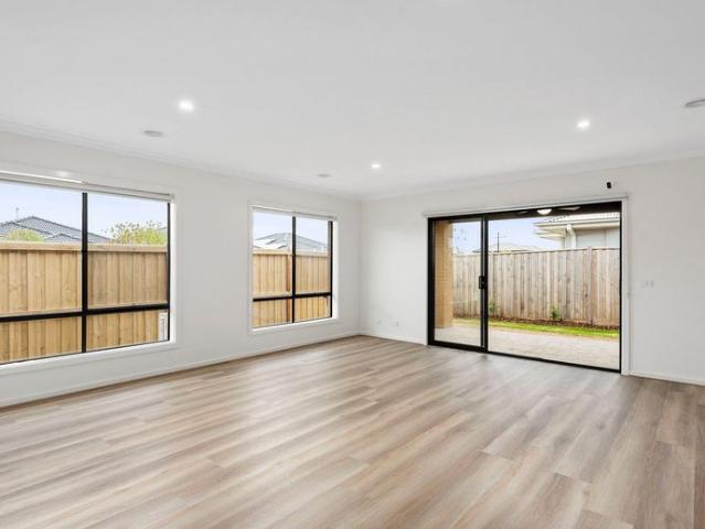 Low maintenance living in quiet location!