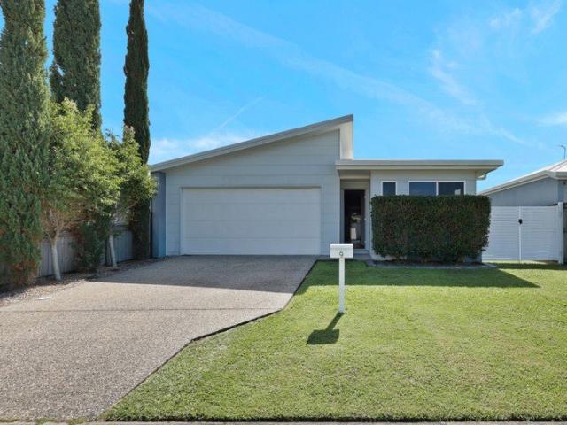 Low Maintenance Living in Sought After Kerrisdale Estate