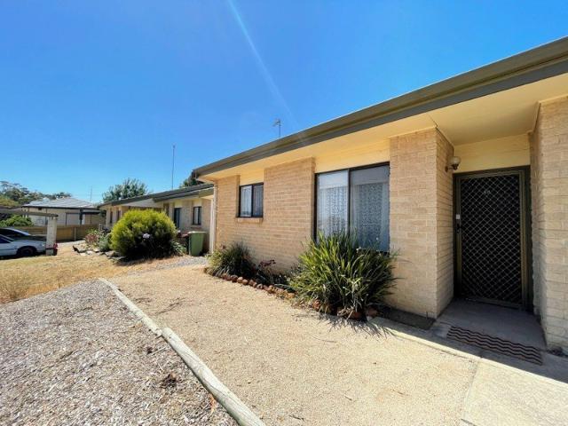 Low Maintenance Living in Sought After Kirton Point