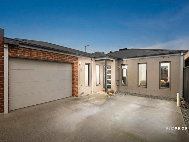 Low Maintenance Living in the Beating Heart of the West, Where Every Convenience Is Right on Your Doorstep