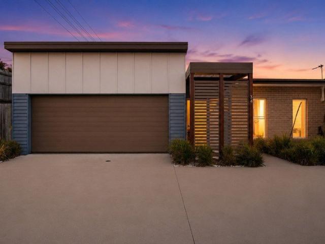 LOW MAINTENANCE LIVING IN THE HEART OF URRAWEEN