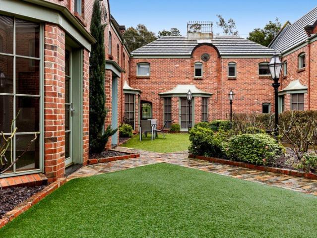 Low Maintenance Living in the Heart of Golden Point