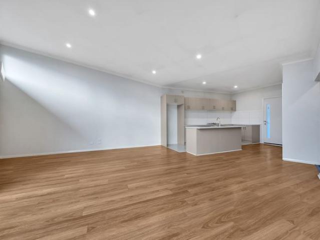 Low Maintenance Living in the Heart of Laverton!