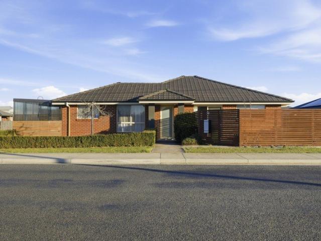 Low Maintenance Living In The Heart Of Longford