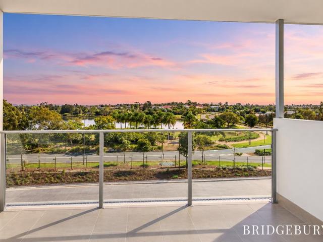 Low Maintenance Living in the Heart of North Lakes