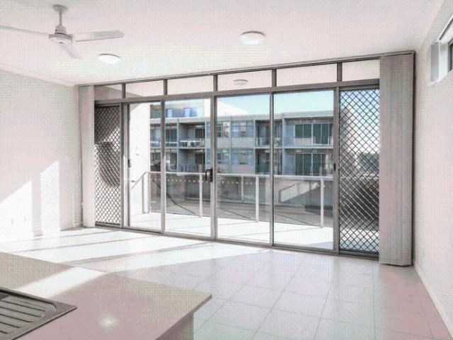 Low Maintenance Living in the Heart of North Lakes