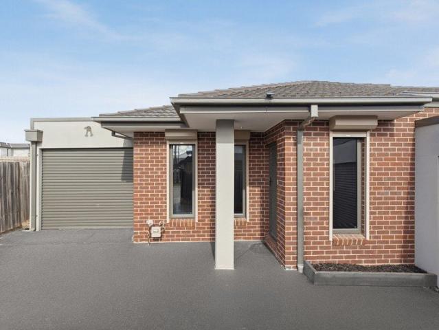 Low Maintenance Living in the Heart of Reservoir