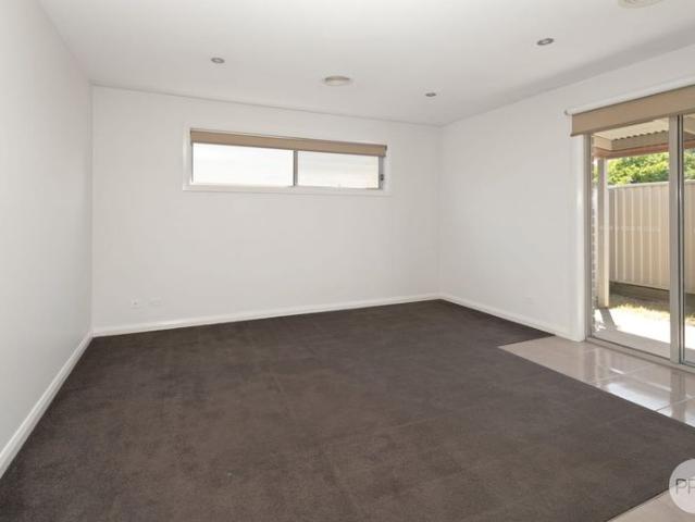 LOW MAINTENANCE LIVING IN THE HEART OF SEBASTOPOL