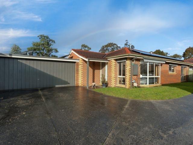 Low Maintenance Living in the Perfect Central Spot!