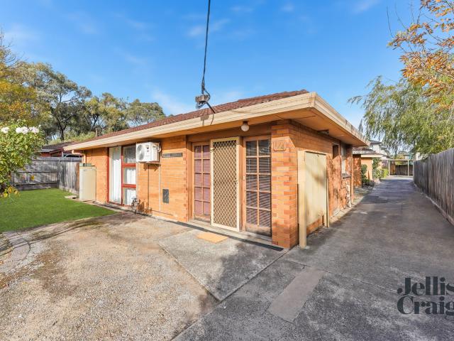 Low Maintenance Living in the Prime Location Glen Waverley