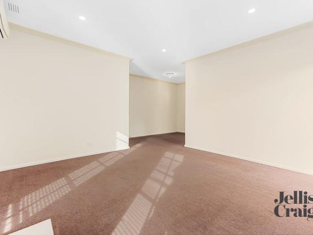Low Maintenance Living in the Prime Location Glen Waverley