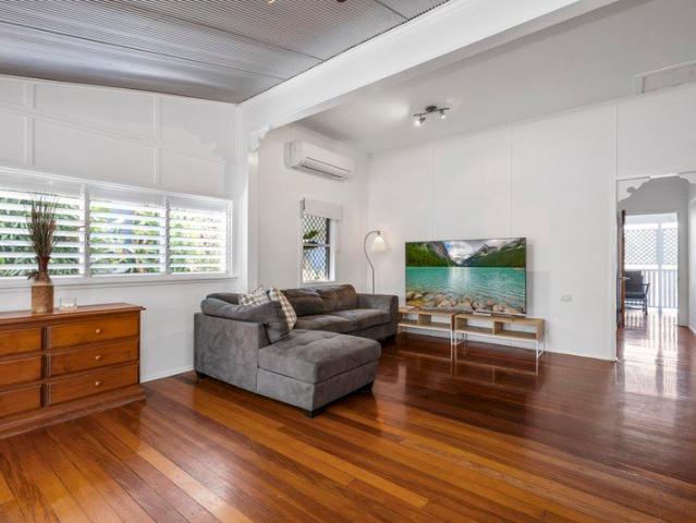 LOW MAINTENANCE LIVING IN WEST END