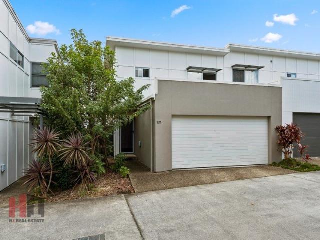 Low Maintenance Living Just Steps from Shops and Transport