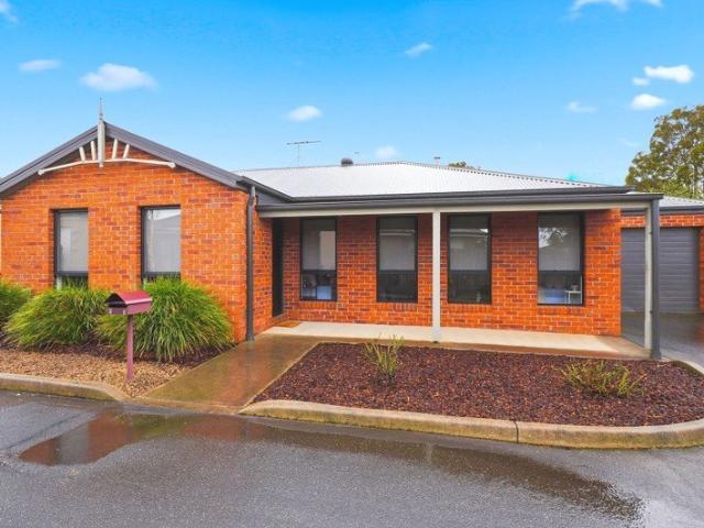 Low Maintenance Living, Room To Entertain