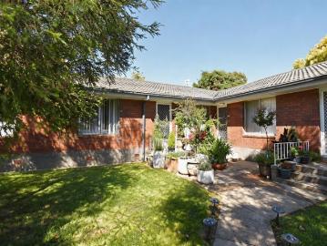 Low maintenance living so close to the CBD