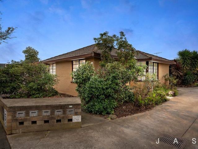 Low Maintenance Living, Unbeatable Lifestyle