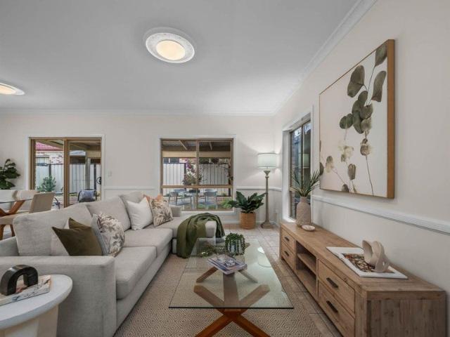 Low Maintenance Living with Air Cons in a Peaceful Parkside Location
