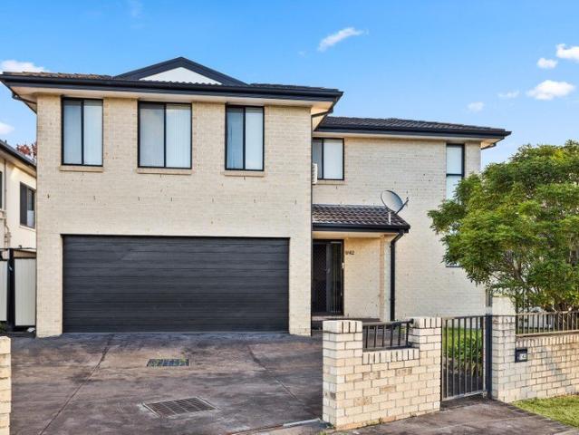Low Maintenance Living with Fantastic Location