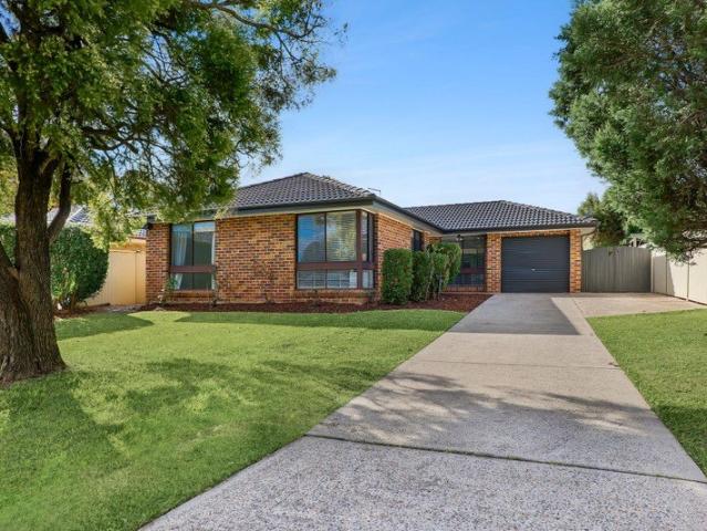 Low Maintenance Living with Side Access & Convenience