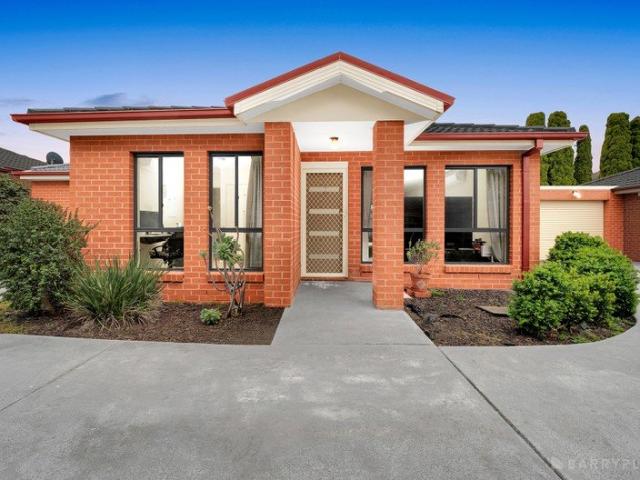 LOW MAINTENANCE LIVING WITH SPACE, STYLE & CONVENIENCE