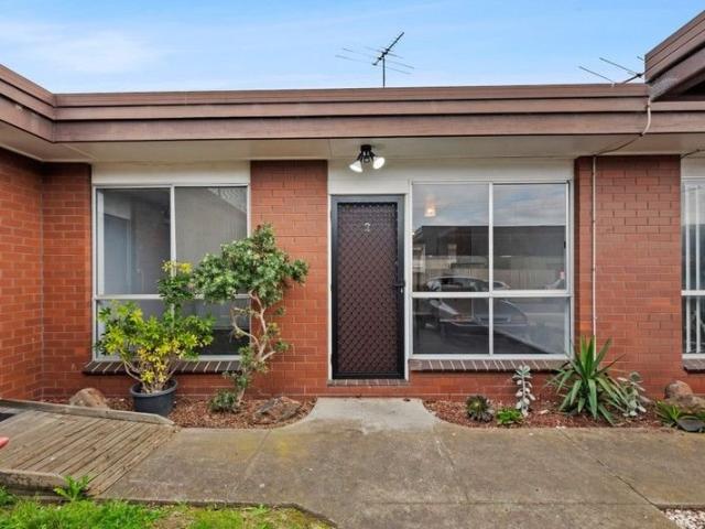 Low Maintenance Living with Strong Investment Appeal