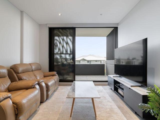 Low Maintenance Living with Rooftop BBQ & Recreation Area