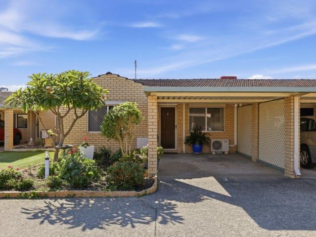 LOW MAINTENANCE LIVING WITHIN A CENTRAL AND CONVENIENT COMPLEX