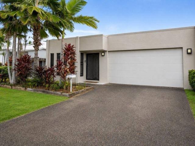 Low Maintenance Living within a Private Pocket