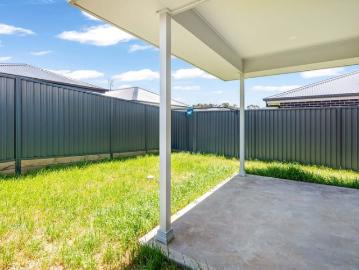Cessnock, Narone Creek - Garden, Parking