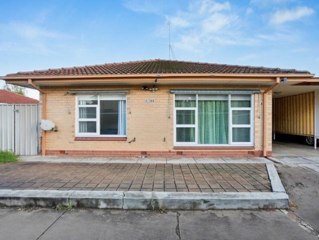 CONTACT AGENTS TO ARRANGE VIEWING!