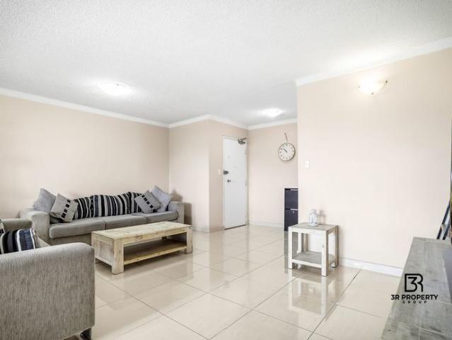 Low Maintenance Lifestyle in a Prime Location!